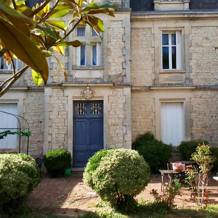 Le Chateau Ste Marie Bed & Breakfast *