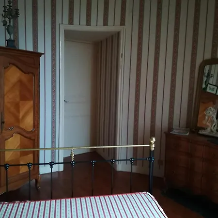 Le Chateau Ste Marie Bed & Breakfast Fors