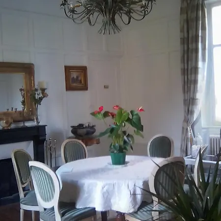 Le Chateau Ste Marie Bed & Breakfast *