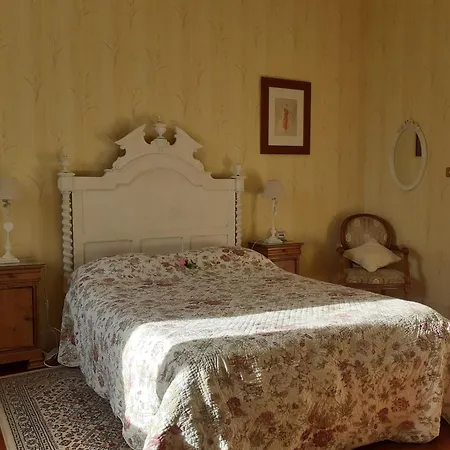 Le Chateau Ste Marie Bed & Breakfast Fors